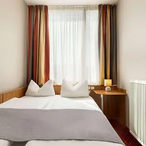Amedia Express Passau, Trademark Collection By Wyndham Pasawa