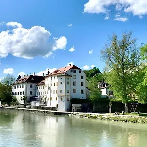 Schloss Ort Pasawa